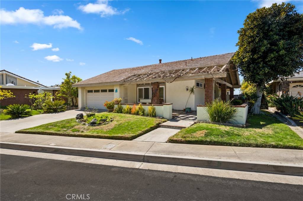 San Clemente, CA 92672,317 Calle Familia
