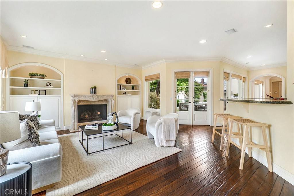 Newport Beach, CA 92663,129 Via Waziers