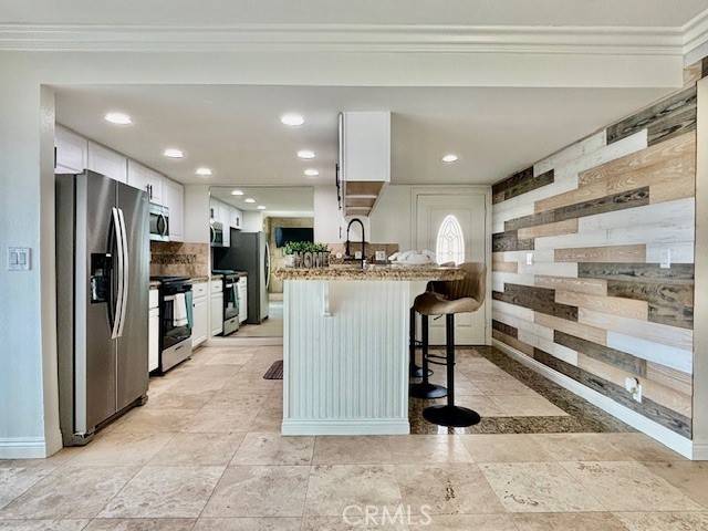 Newport Beach, CA 92661,902 W BALBOA BLVD #B