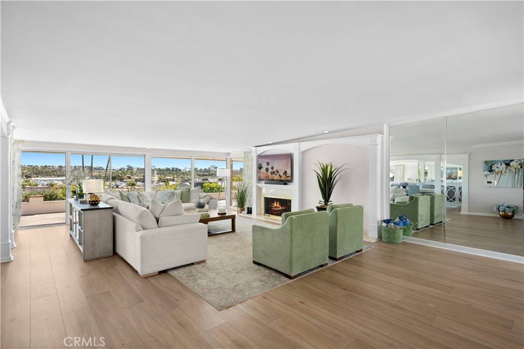 Newport Beach, CA 92660,1050 Santiago DR