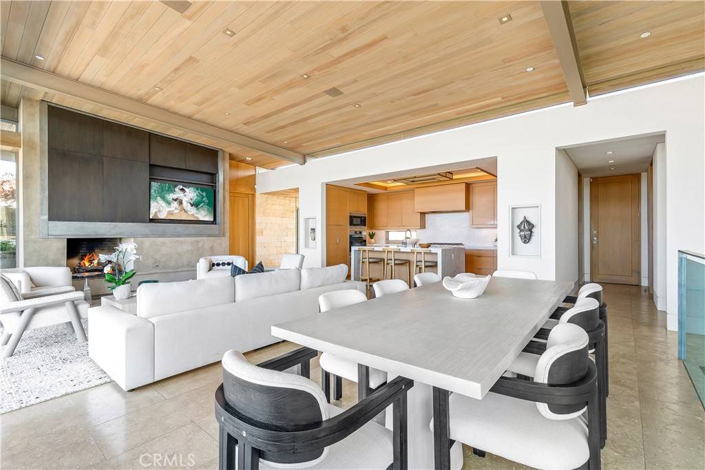 1231 Dolphin Corona Del Mar, CA 92625