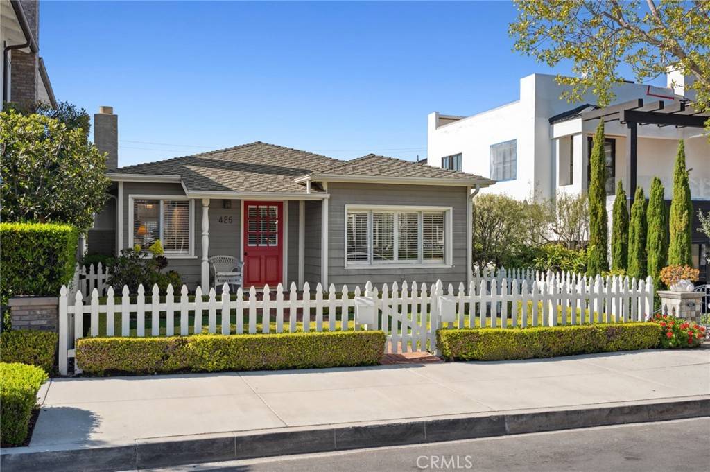 Corona Del Mar, CA 92625,425 Dahlia AVE