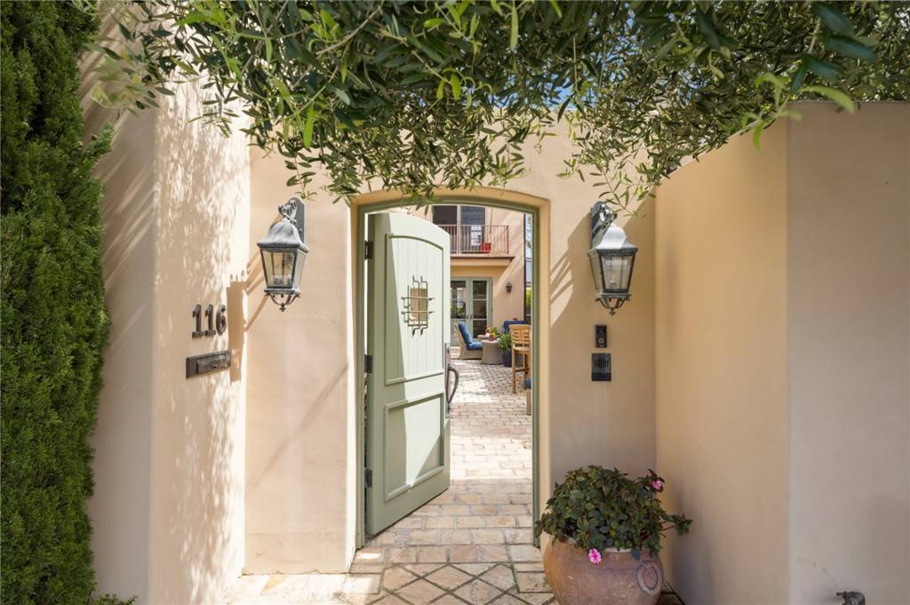 Newport Beach, CA 92663,116 Via Trieste