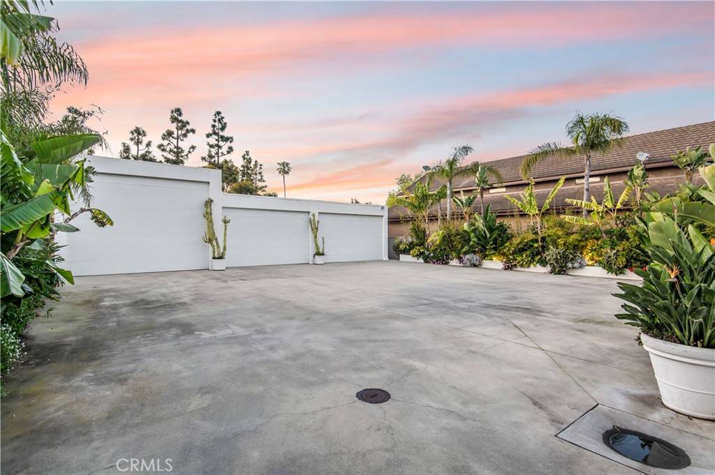 20301 SW Cypress ST Newport Beach, CA 92660
