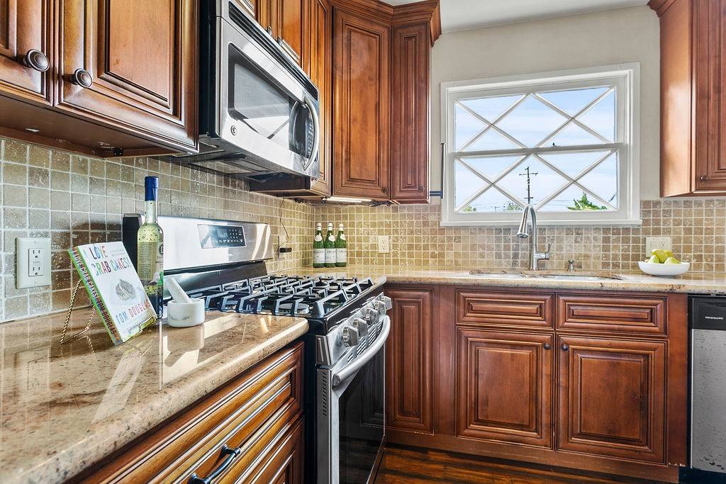 Santa Ana, CA 92706,1506 W 21st St