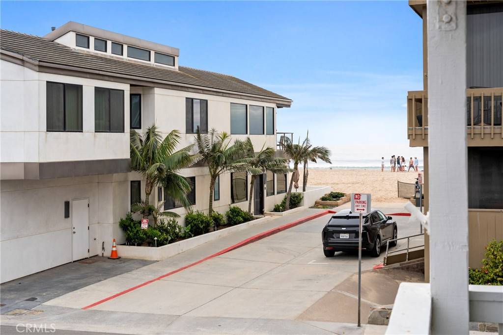 Newport Beach, CA 92663,4404 Seashore DR