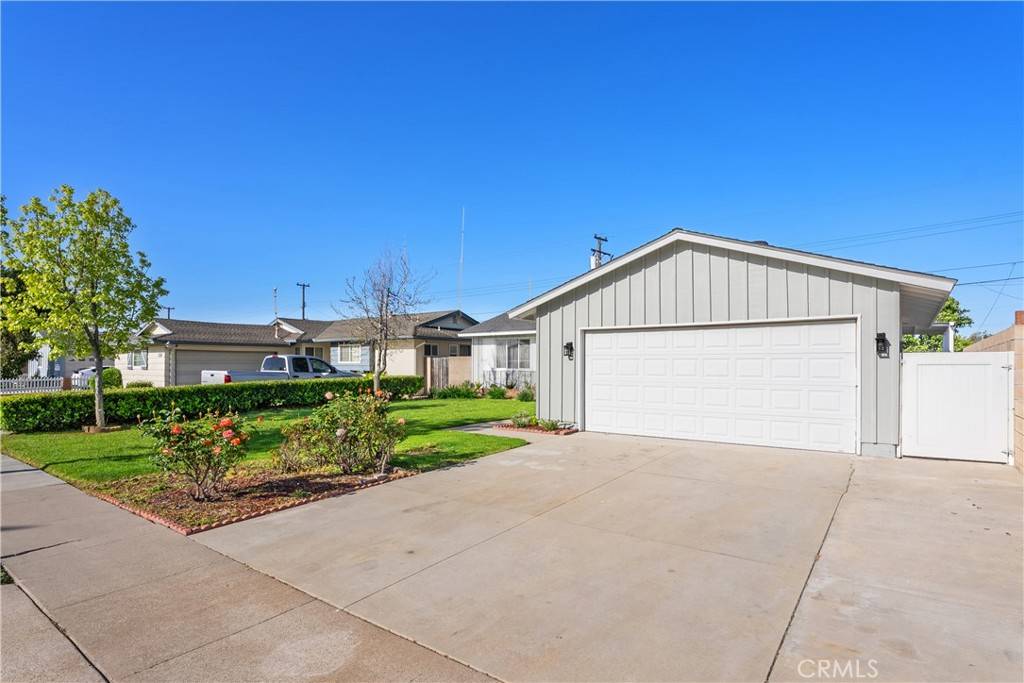 Anaheim, CA 92804,207 S Nutwood ST