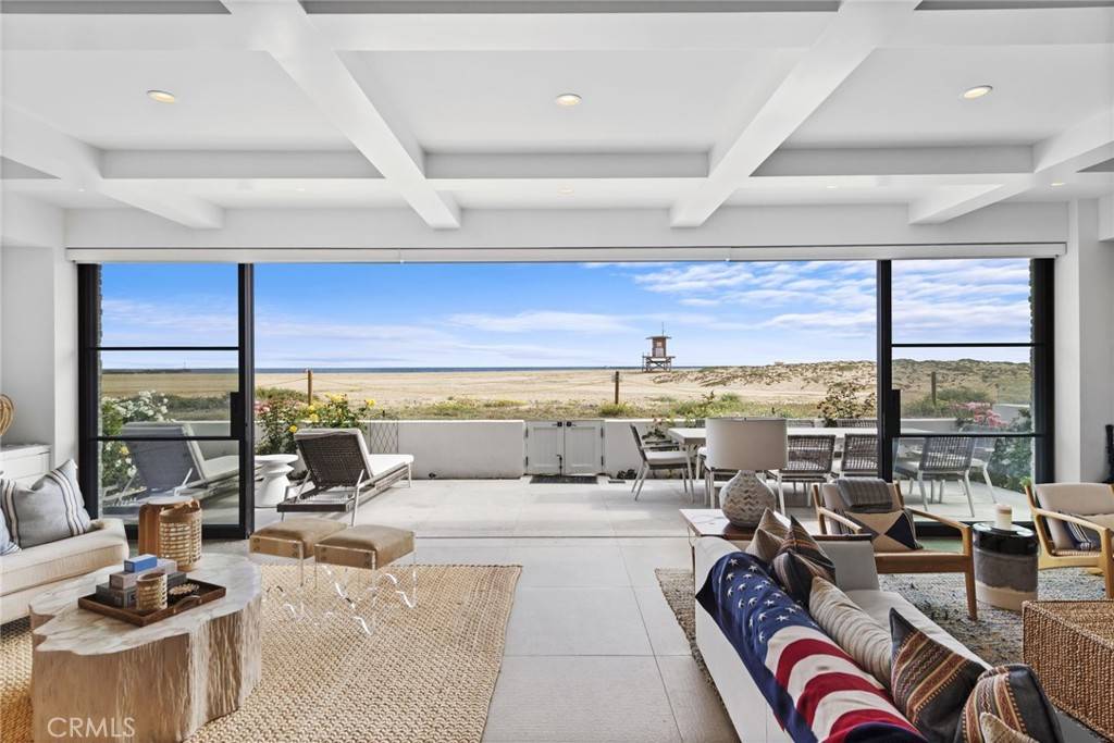 Newport Beach, CA 92661,2148 E Oceanfront