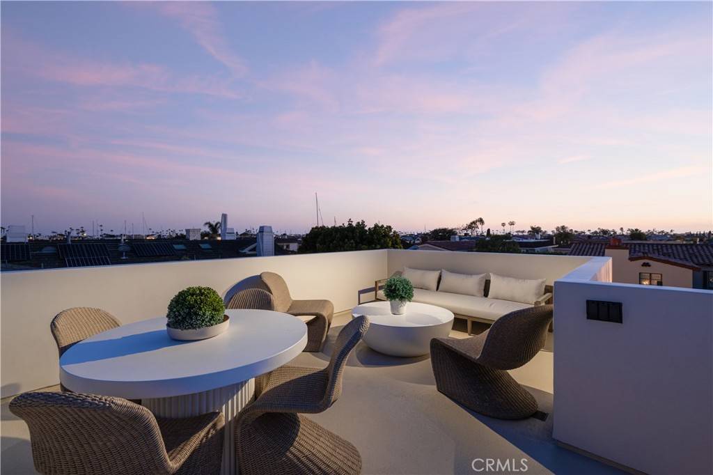 Newport Beach, CA 92663,110 Via Orvieto