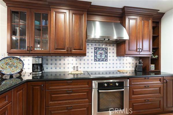 Newport Beach, CA 92660,204 Villa Point DR