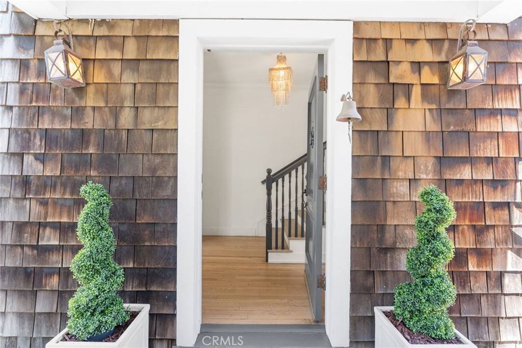 Laguna Beach, CA 92651,369 Hawthorne RD