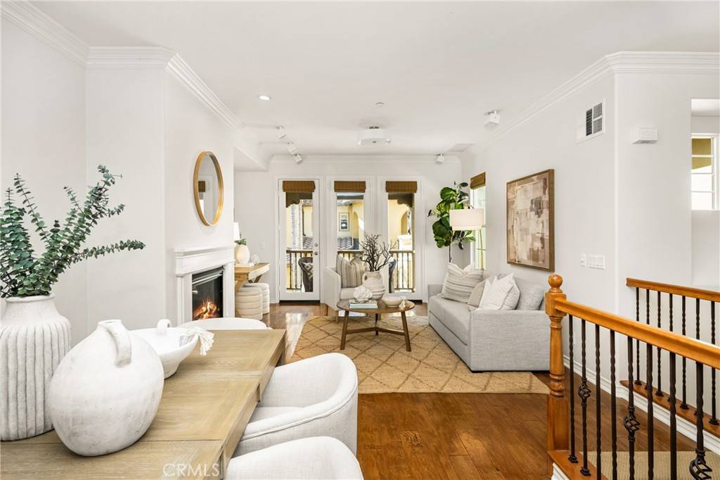 Huntington Beach, CA 92648,21359 Estepa Circle