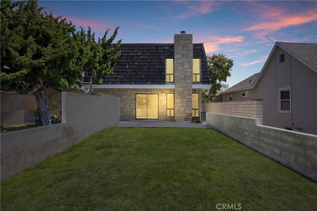 Newport Beach, CA 92663,3304 Clay ST