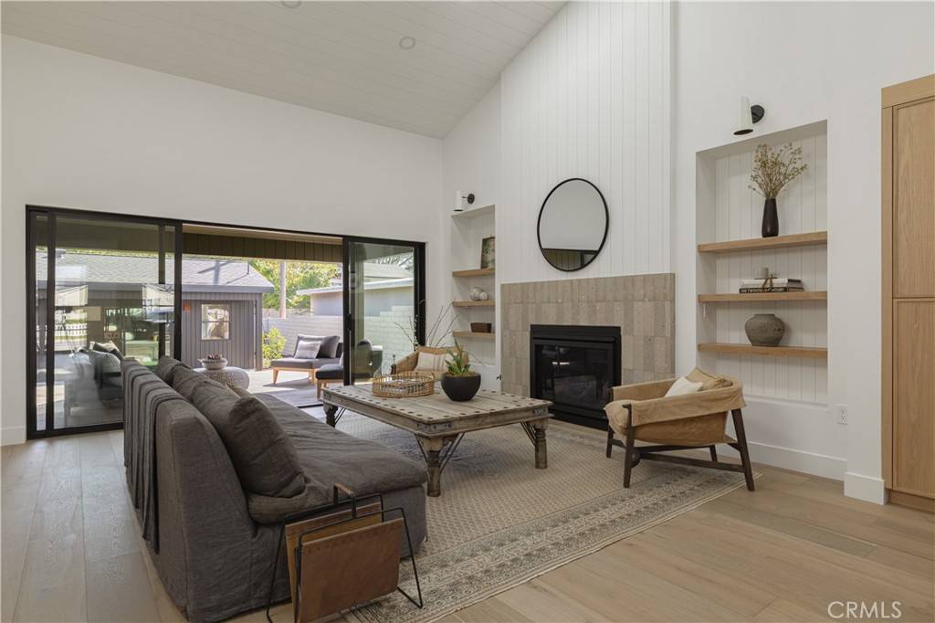Costa Mesa, CA 92627,459 E 18th ST