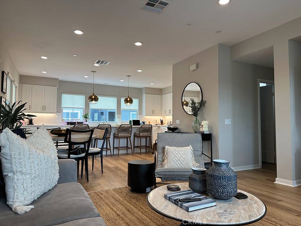 Costa Mesa, CA 92627,531 Caleigh LN