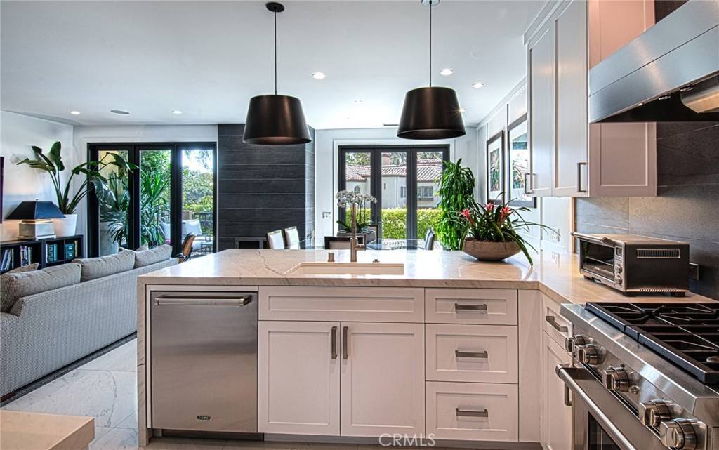 Newport Beach, CA 92660,1011 Muirfield DR