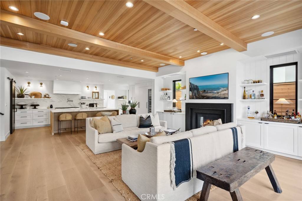 Newport Beach, CA 92661,2045 E Ocean BLVD
