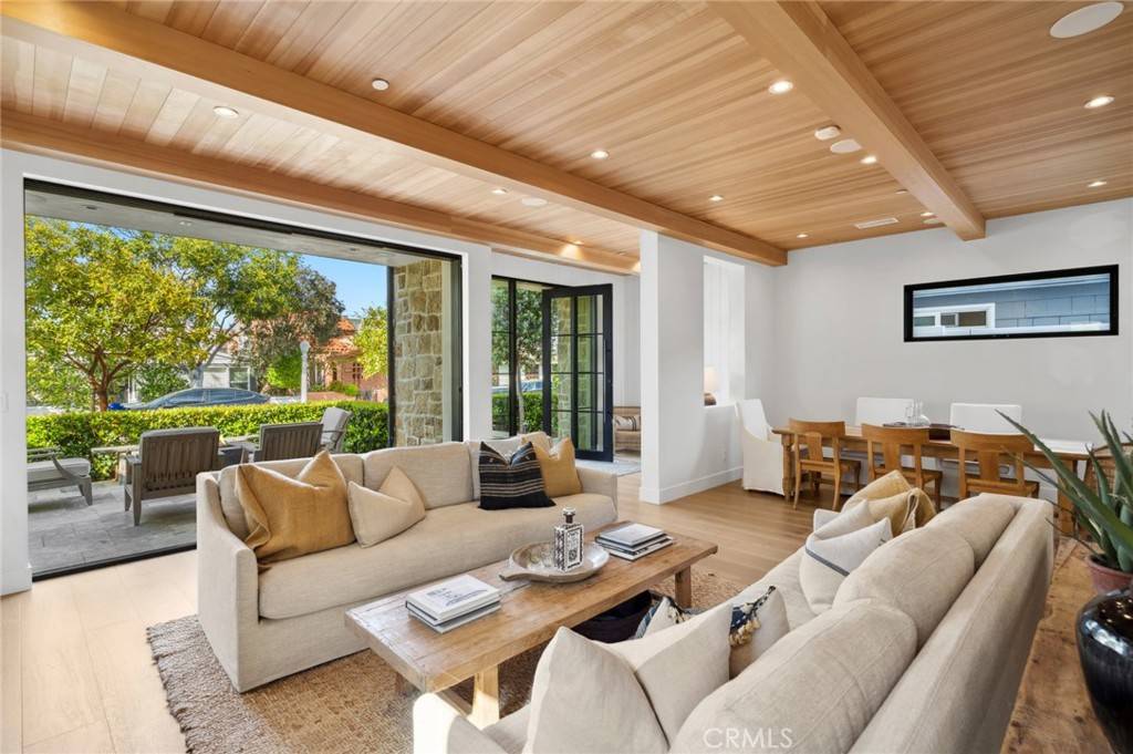 Newport Beach, CA 92661,2045 E Ocean BLVD