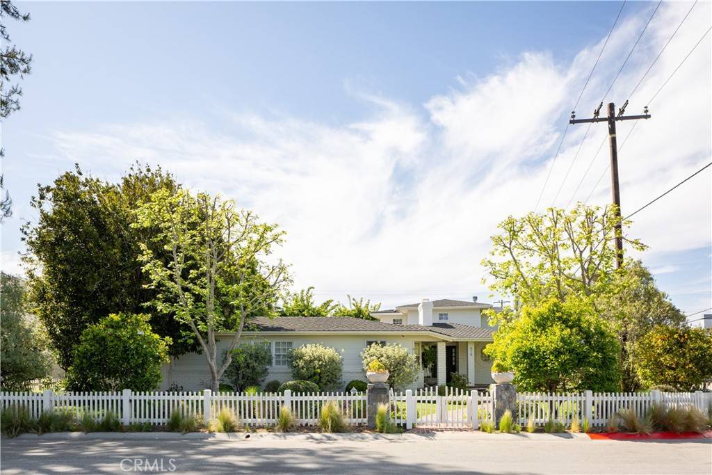 Newport Beach, CA 92663,515 Kings PL
