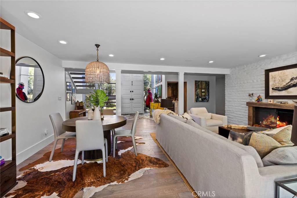 Newport Beach, CA 92660,1207 Mariners DR