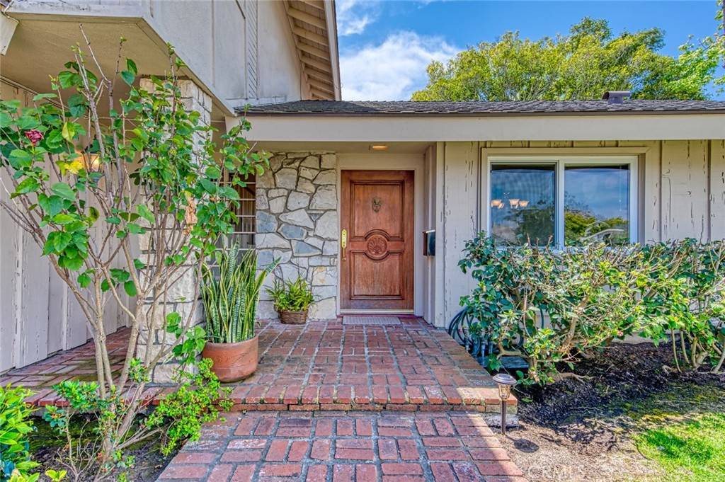 Newport Beach, CA 92660,901 Celtis PL
