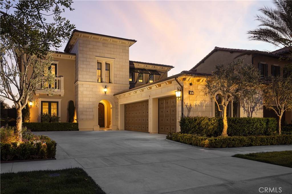 Irvine, CA 92602,212 Clear Falls