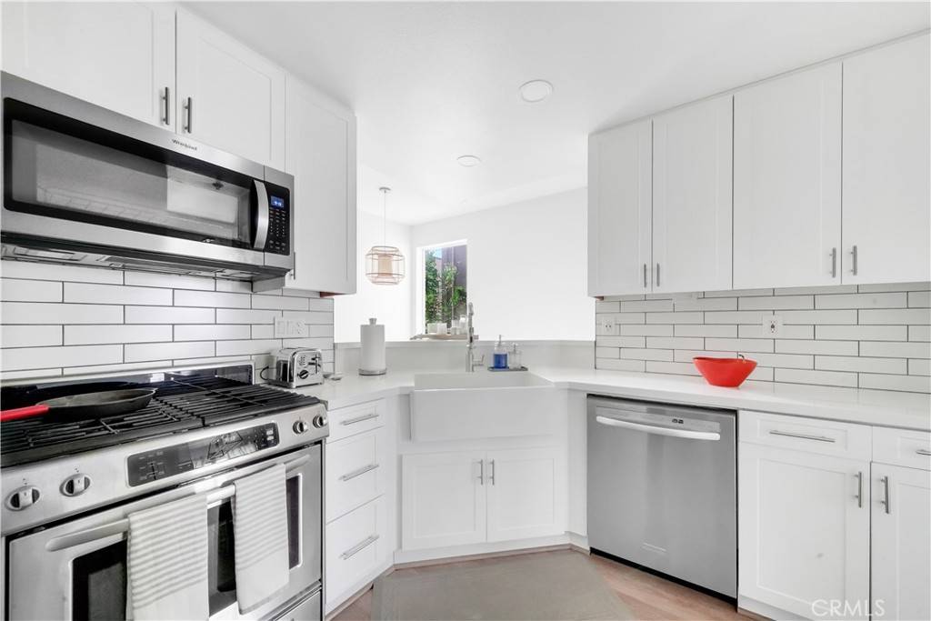 Santa Ana, CA 92705,225 E Jeanette LN