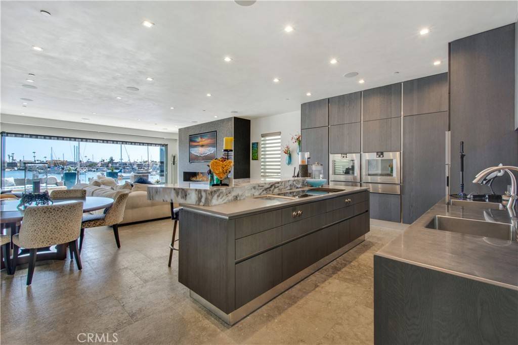 Newport Beach, CA 92663,533 Via Lido Soud