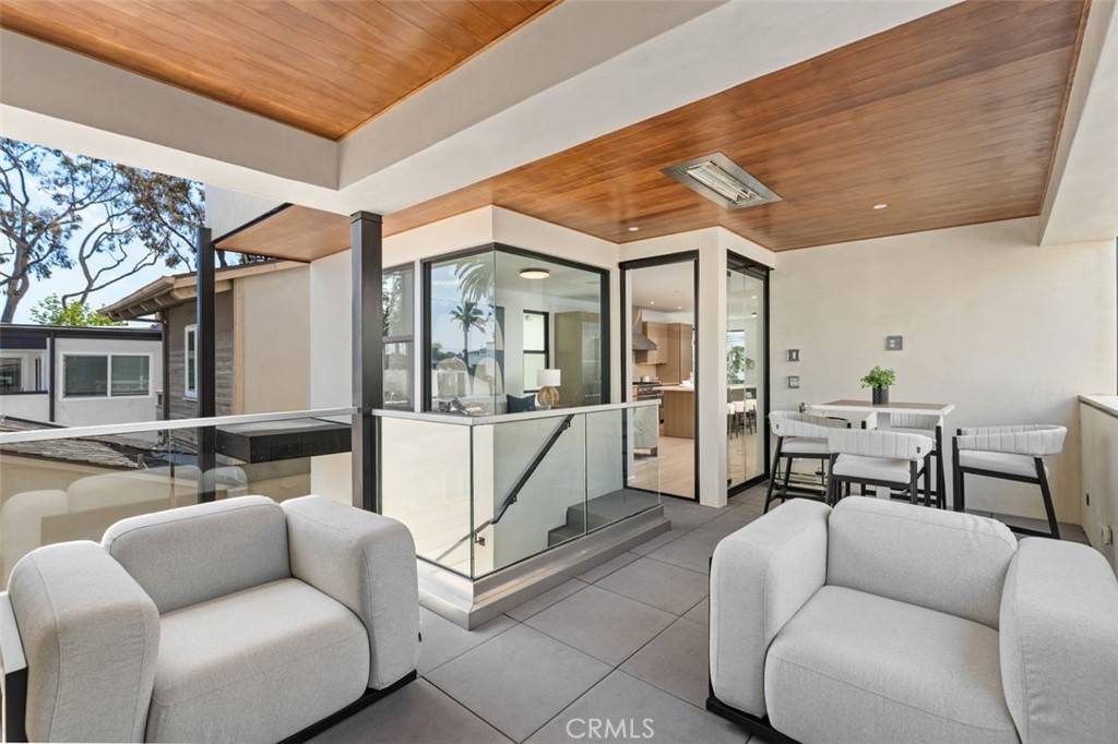 Corona Del Mar, CA 92625,507 .5 Marguerite AVE