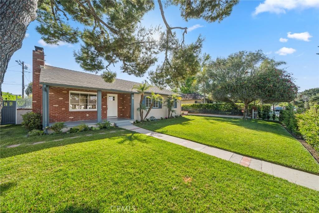 Costa Mesa, CA 92627,493 E 19th ST #A