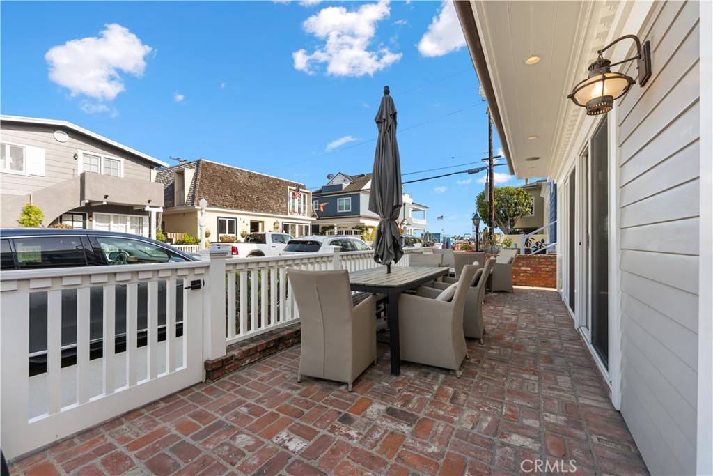Newport Beach, CA 92662,111 Diamond AVE