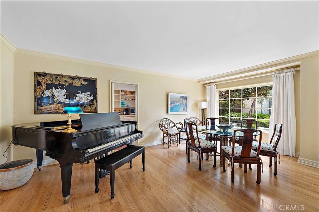 Newport Beach, CA 92663,122 Via Ithaca