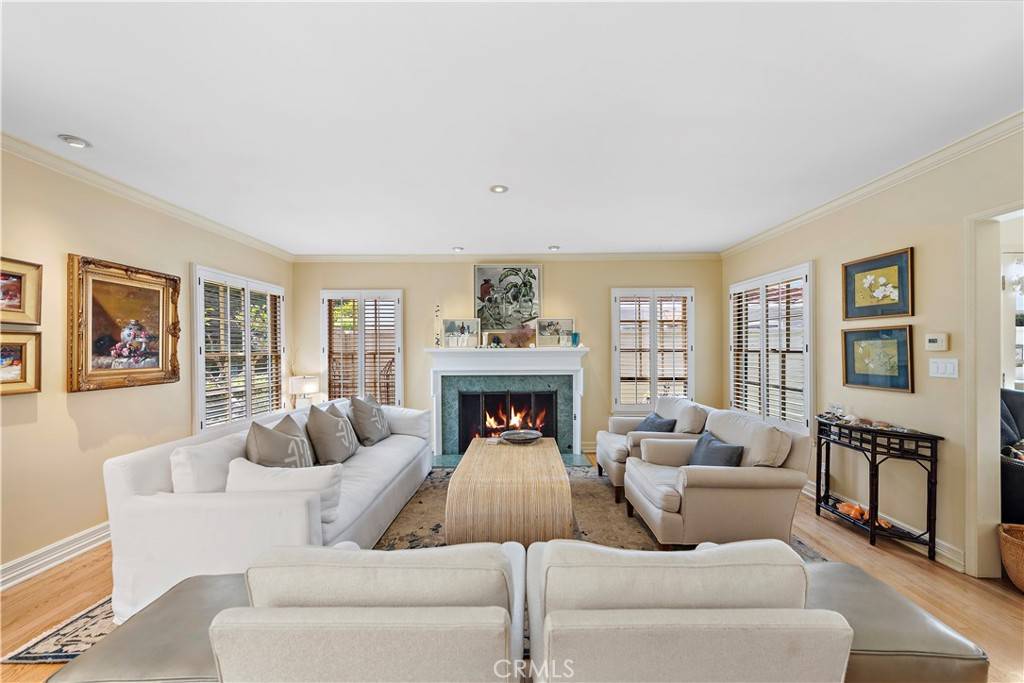 Newport Beach, CA 92663,122 Via Ithaca