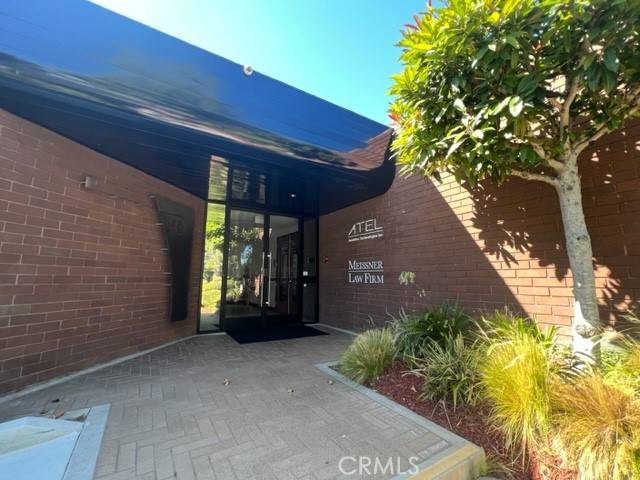 Newport Beach, CA 92660,4611 Teller AVE #150