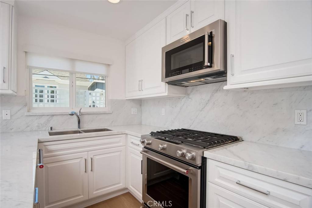 Corona Del Mar, CA 92625,509 1/2 Fernleaf AVE