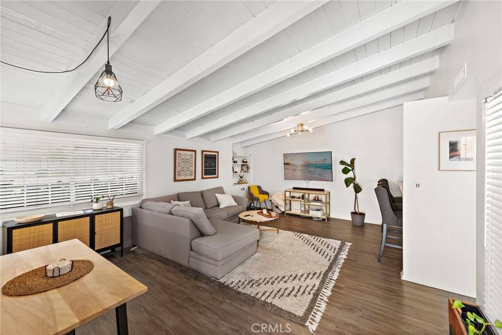 Newport Beach, CA 92663,1501 Cliff DR