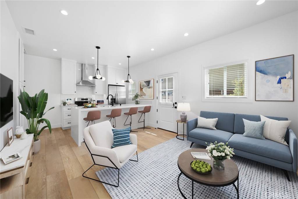 Costa Mesa, CA 92627,1637 Irvine Ave #J