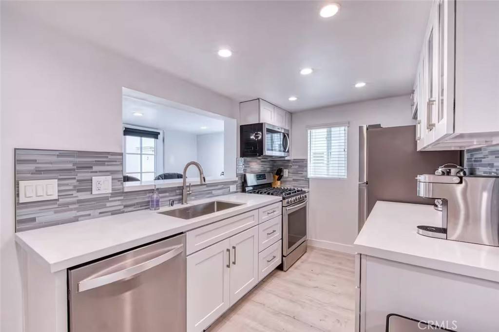 Newport Beach, CA 92663,1825 W Balboa