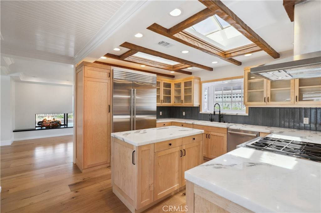 Corona Del Mar, CA 92625,2801 Pebble DR