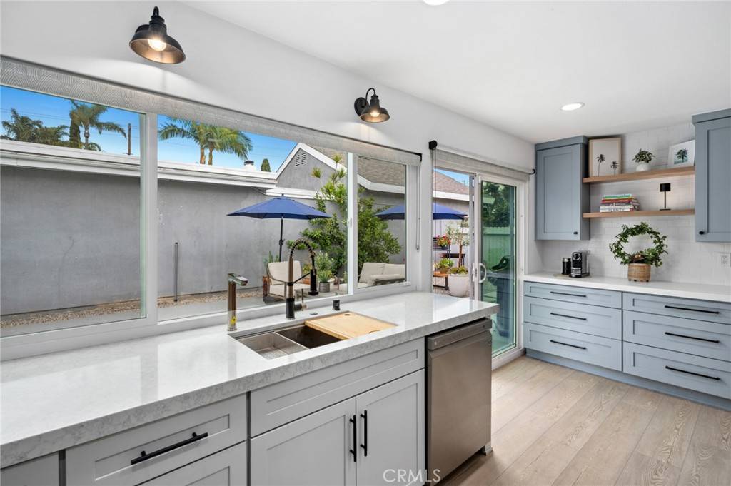 3481 San Marino CIR Costa Mesa, CA 92626