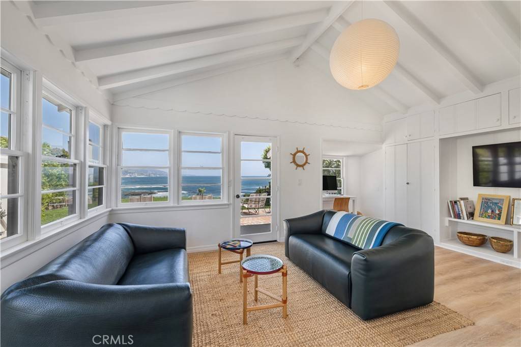 Laguna Beach, CA 92651,1041 Marine DR