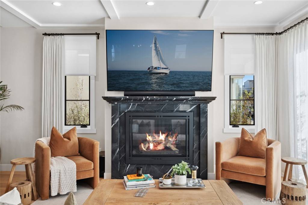 Newport Beach, CA 92661,318 Coronado ST