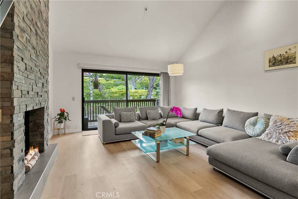 Newport Beach, CA 92660,2 Canyon Island DR #22