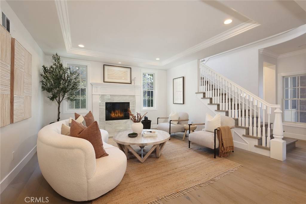 Newport Beach, CA 92660,24 Cape Andover