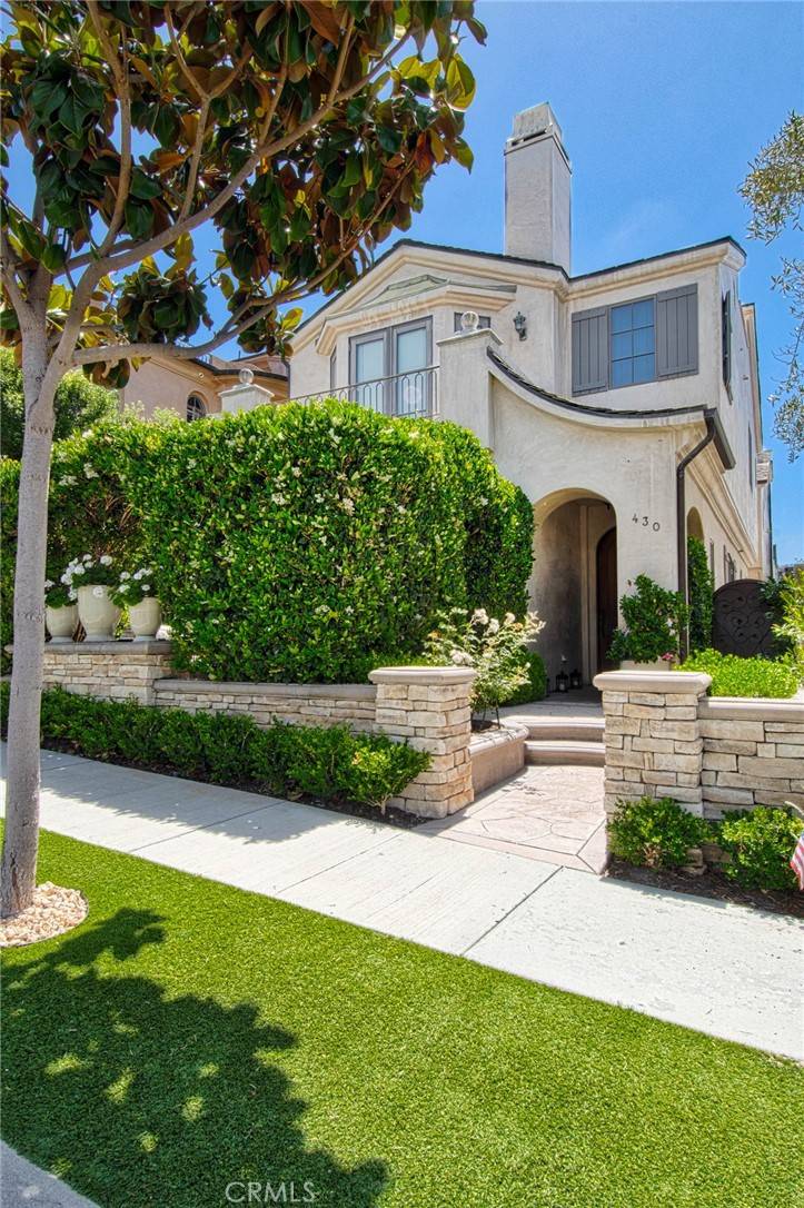 Corona Del Mar, CA 92625,430 1/2 Acacia AVE