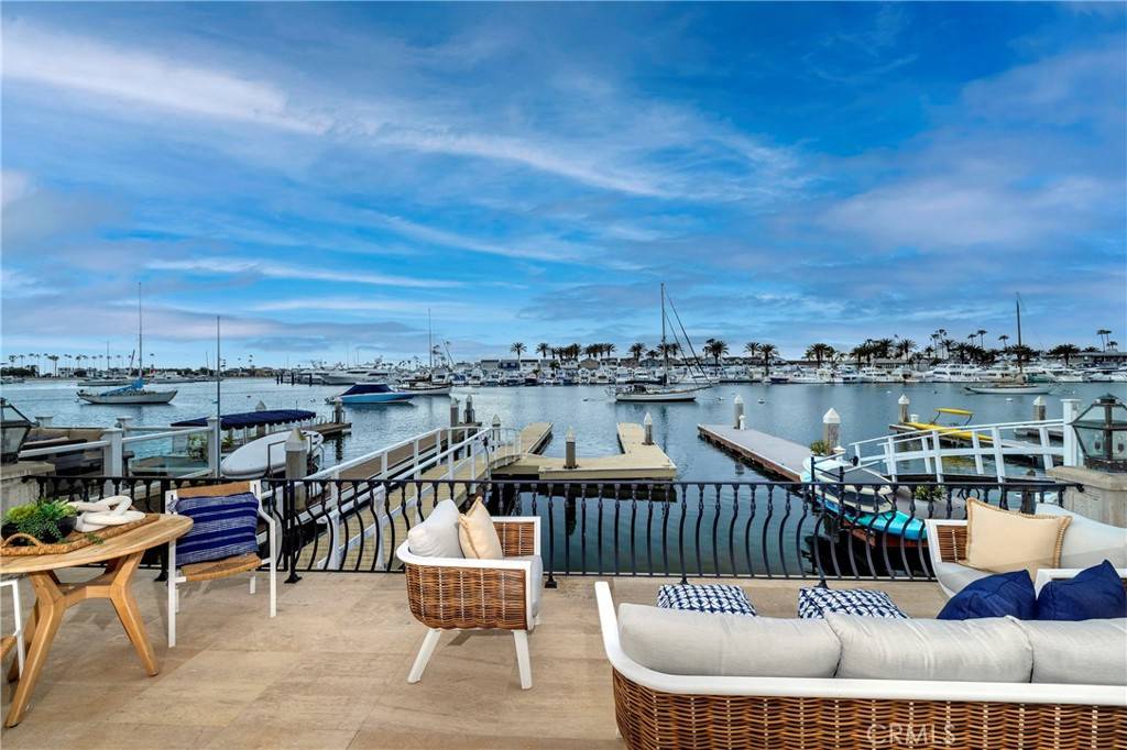 Newport Beach, CA 92663,339 Via Lido Soud