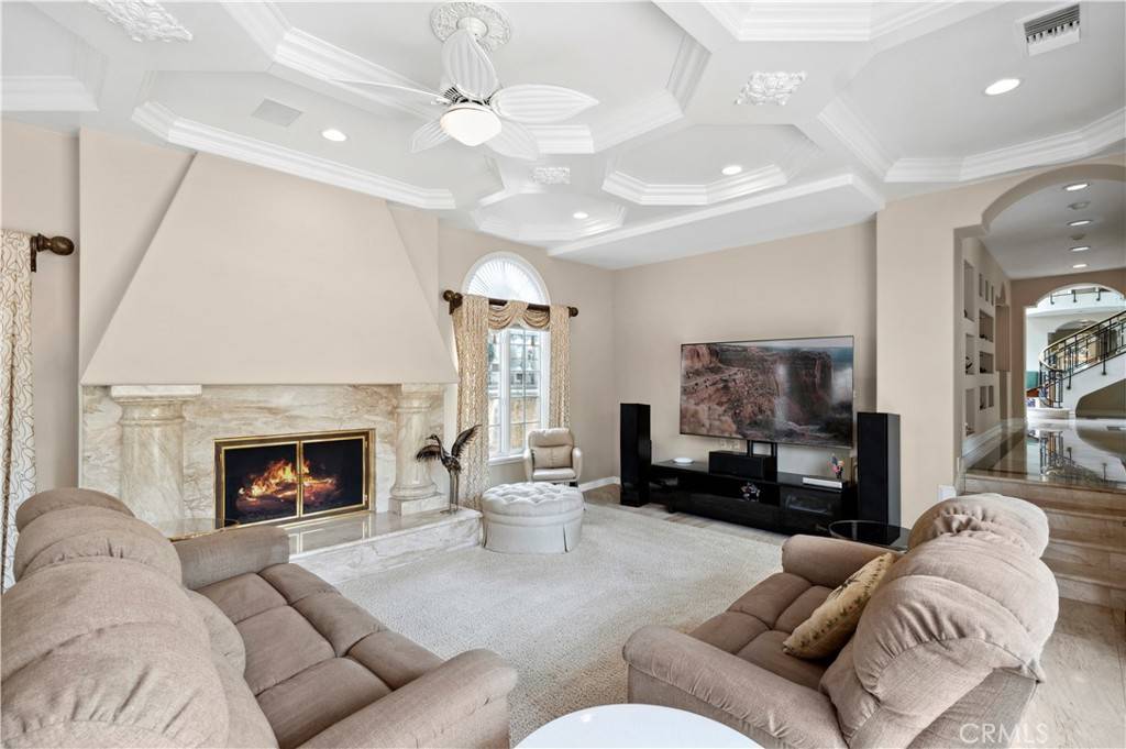 Newport Beach, CA 92660,842 Harbor Island DR