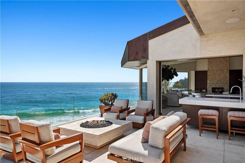 Laguna Beach, CA 92651,88 Emerald