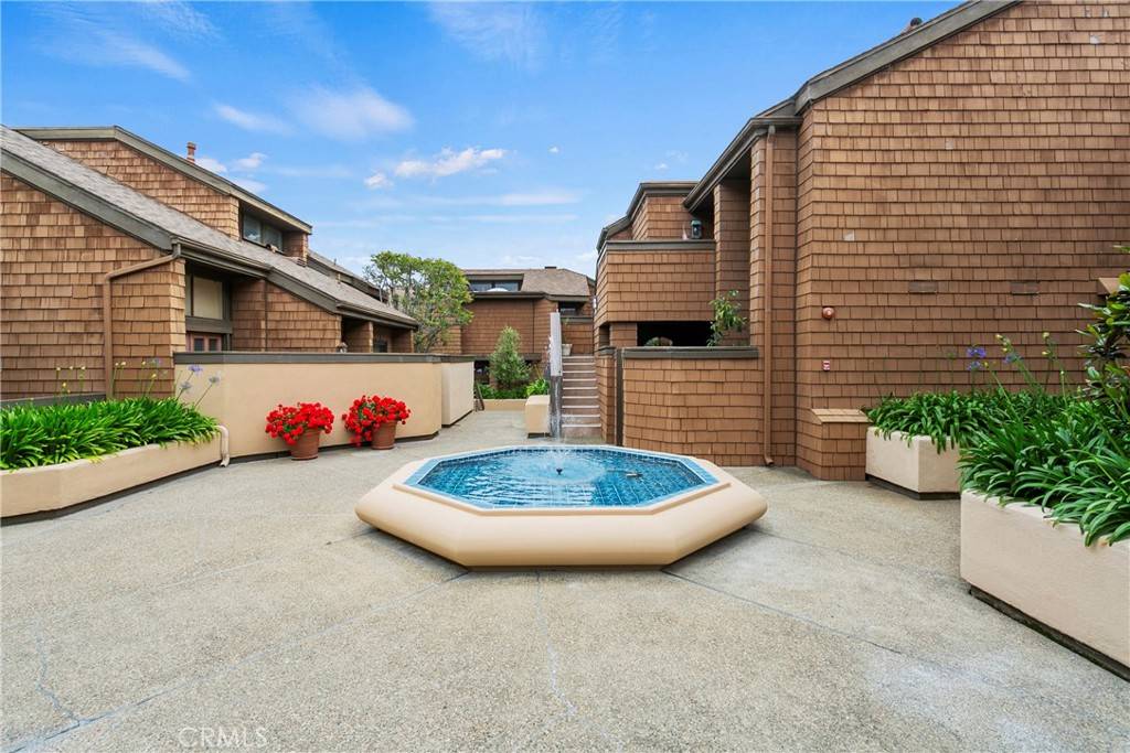 Newport Beach, CA 92660,2 Canyon Island DR #22