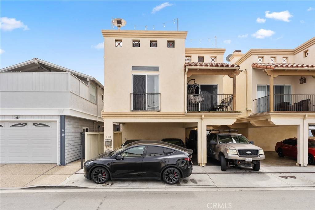 Newport Beach, CA 92663,608 Clubhouse AVE